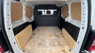 Citroen Berlingo 2019 1.6 100HP ETG6-thumb-17