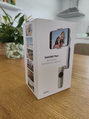 Insta360 Flow Gimbal + Θήκη - Άριστο-thumb-1