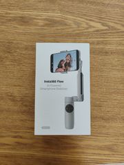 Insta360 Flow Gimbal + Θήκη - Άριστο