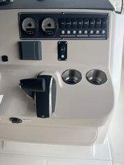 Boston-Whaler 2026 210 MONTAUK-thumb-3