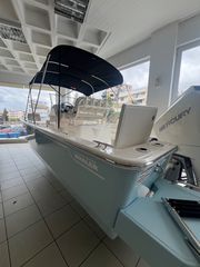 Boston-Whaler 2026 210 MONTAUK