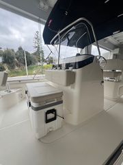Boston-Whaler 2026 210 MONTAUK-thumb-11