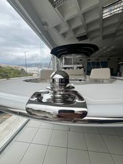 Boston-Whaler 2026 210 MONTAUK-thumb-12