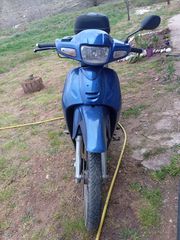 Modenas Kriss II 2000