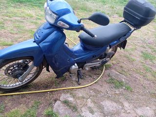 Modenas Kriss II 2000-thumb-2