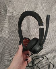 Ηeadphones-thumb-2