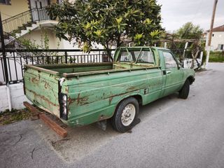 Toyota Hilux 1988-thumb-2