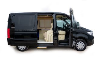 Mercedes-Benz 2022 Mercedes Benz Compact 2022-thumb-2