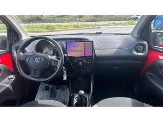 Toyota Aygo 2019 X PLAY-thumb-9