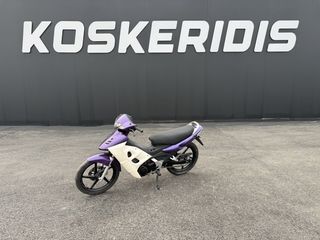 Suzuki FX 125 2000 ΕΡΓΟΣΤΑΣΙΑΚΟ ΜΕ ΣΥΜΠΛΕΚΤΗ ΣΤΟ ΧΕΡΙ