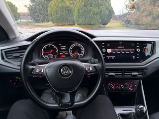 Volkswagen Polo 2018-thumb-15