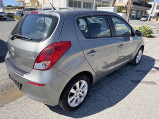 Hyundai i 20 2013-thumb-6