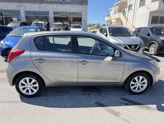 Hyundai i 20 2013-thumb-7