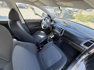 Hyundai i 20 2013-thumb-9