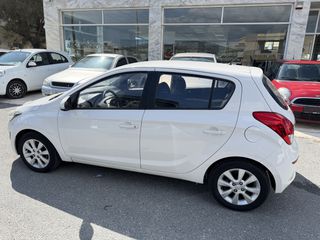 Hyundai i 20 2013-thumb-3