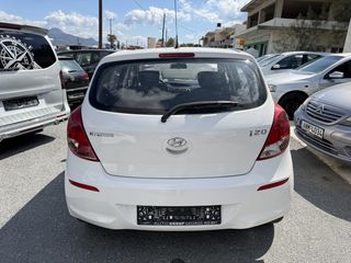 Hyundai i 20 2013-thumb-5