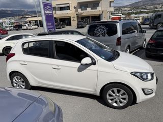 Hyundai i 20 2013-thumb-7