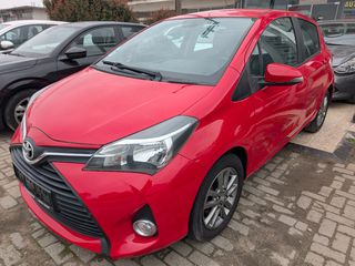 Toyota Yaris 2015-thumb-2