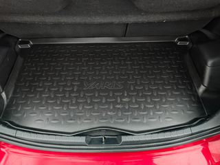 Toyota Yaris 2015-thumb-5