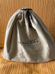 Αυθεντική, Τσάντα BURBERRY