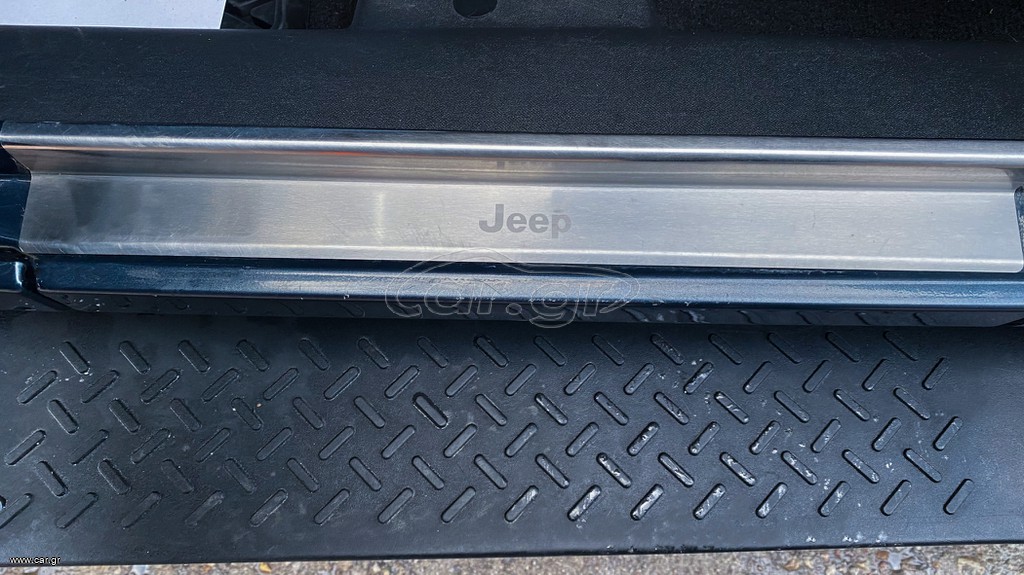 Jeep Wrangler thumbnail 21