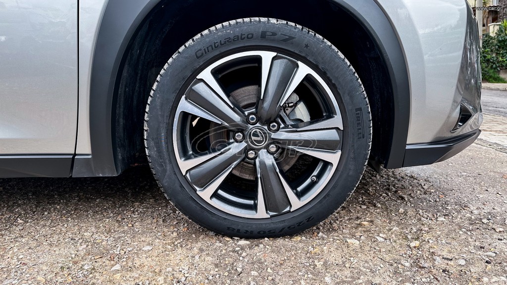 Lexus UX thumbnail 41