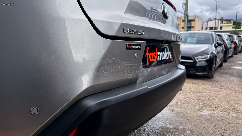 Lexus UX thumbnail 56