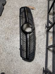 Μάσκα εμπρός AMG style για Mercedes GLC – Gloss Black