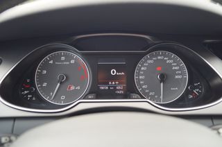 Audi A4 2011 1.8  B8.5  TFSI Ambition-thumb-24
