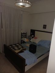 διπλό κρεβάτι με στρώμα