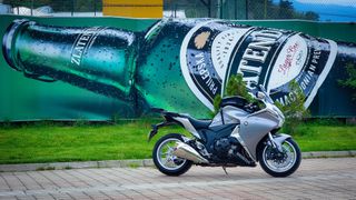 Honda VFR 1200 2011 Vfr1200fd-thumb-1