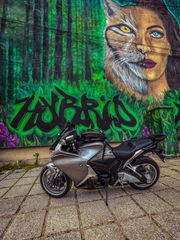 Honda VFR 1200 2011 Vfr1200fd-thumb-4