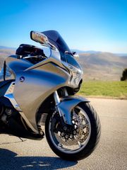 Honda VFR 1200 2011 Vfr1200fd-thumb-12