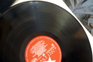 NEIL YOUNG - HAWKS & DOVES-thumb-11