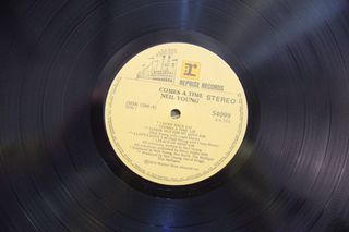 NEIL YOUNG - COMES A TIME-thumb-4
