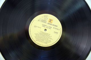 NEIL YOUNG - COMES A TIME-thumb-5