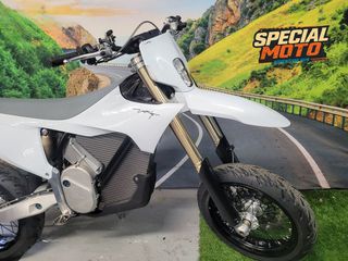 Stark VARG 2026 SM SUPERMOTO