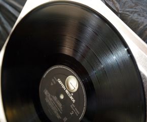NEIL YOUNG - LUCKY THIRTEEN-thumb-9