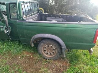 NISSAN NAVARA