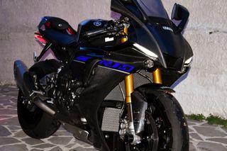 Yamaha YZF-R1M 2025