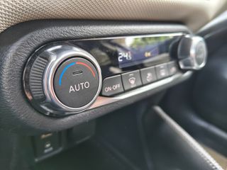 Nissan Micra 2018 Μπριλάντι πέρλα! 90 Hp camera clima parking sensor-thumb-37