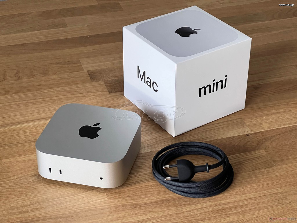 APPLE MAC MINI + Apple keyboard + apple mouse