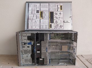 HP Proliant ml350p Gen8-thumb-3