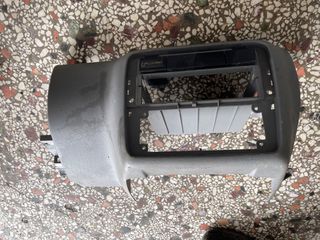ΚΕΝΤΡΙΚΗ ΚΟΝΣΟΛΑ-SKODA OCTAVIA 4 1U 1998-2002