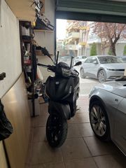 Piaggio Beverly 300i 2024 DEEP BLACK-thumb-5