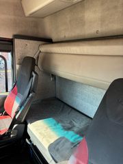 Volvo 2010 Magnum DXI 13 520 EEV-thumb-3