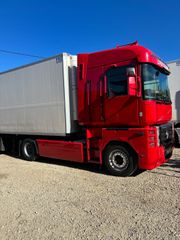 Renault 2010 Magnum DXI 520 EEV-thumb-2