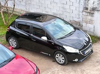 Peugeot 208 2013