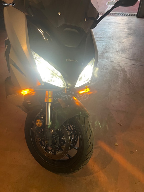 Honda Forza 750 2022
