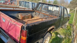 Nissan King Cab 1993-thumb-3
